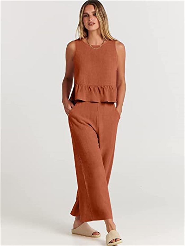 Women's Sleeveless Pleated Tank Top and Wide-Leg Cropped Pants Casual Set