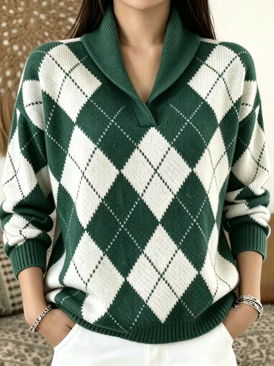 Women's V-Neck Diamond Plaid Pullover Sweater