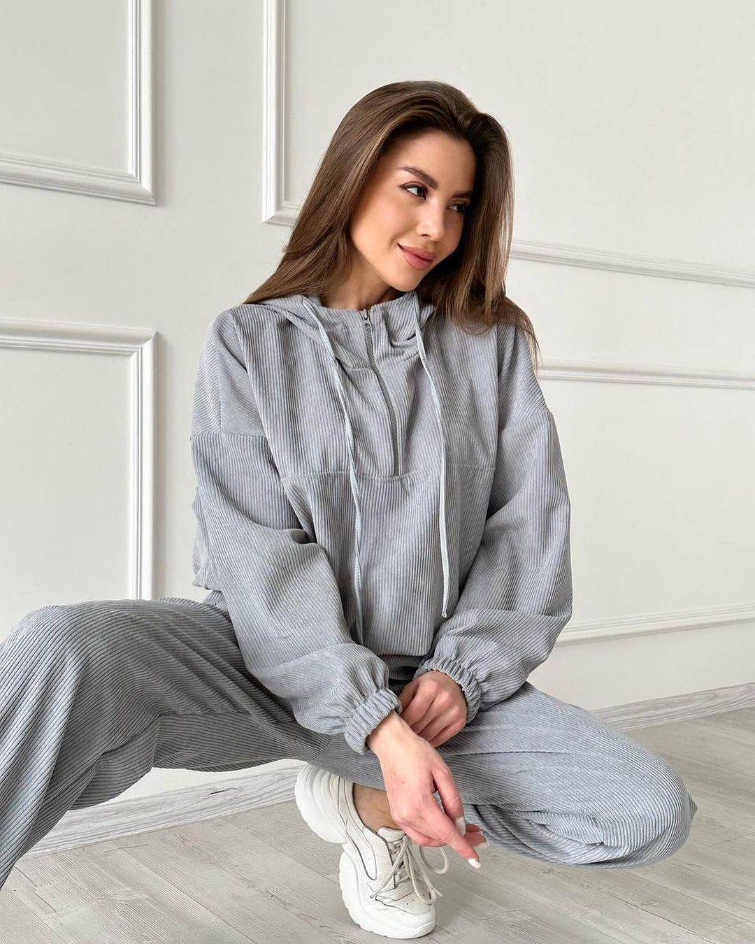 Women's Long Sleeve Hooded Zip Two-Piece Pant Set