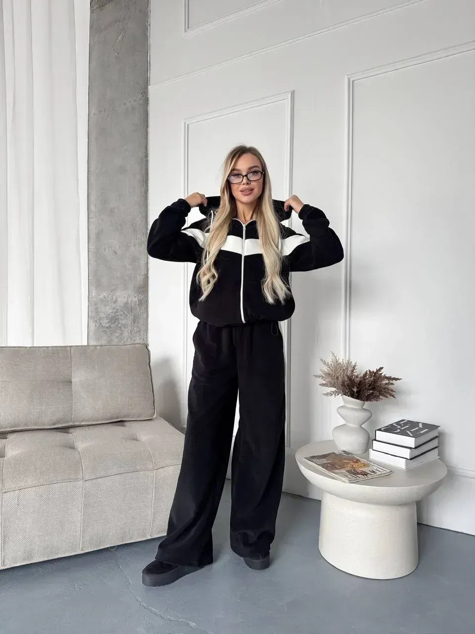 Women's Fleece Zip-Up Hooded Sweatshirt and Pants Set