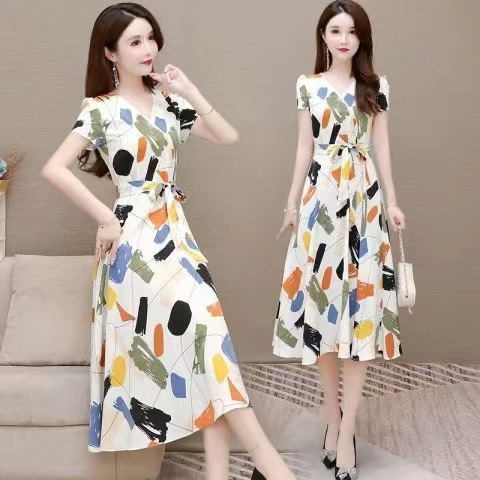 Women's Floral A-Line Midi Dress V-Neck Short Sleeve Slimming Casual