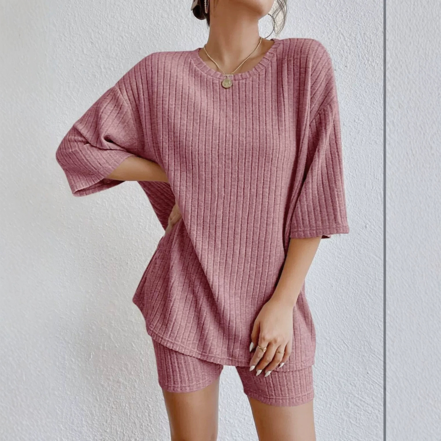 Women's Solid Color Crewneck Short Sleeve Loose Shorts Set