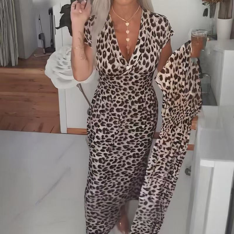 Leopard Print Casual Dress with V-Neck and Sleeveless Design