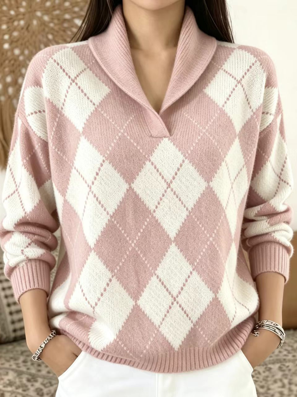 Women's V-Neck Diamond Plaid Pullover Sweater