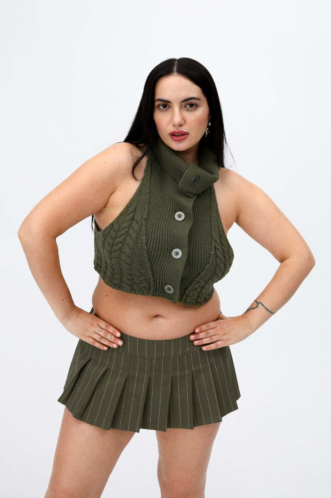 Women's Sleeveless High Neck Crop Knit Top