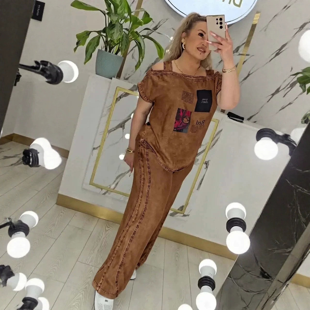 Women's Off-Shoulder Short-Sleeve Top & Wide-Leg Pants Set with Vintage Print