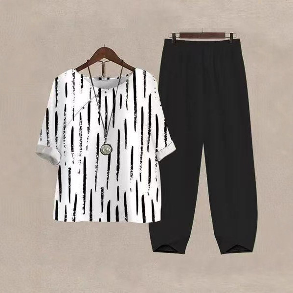 Women's Printed Two-Piece Set with Round Neck Half-Sleeve Top and Loose Pants