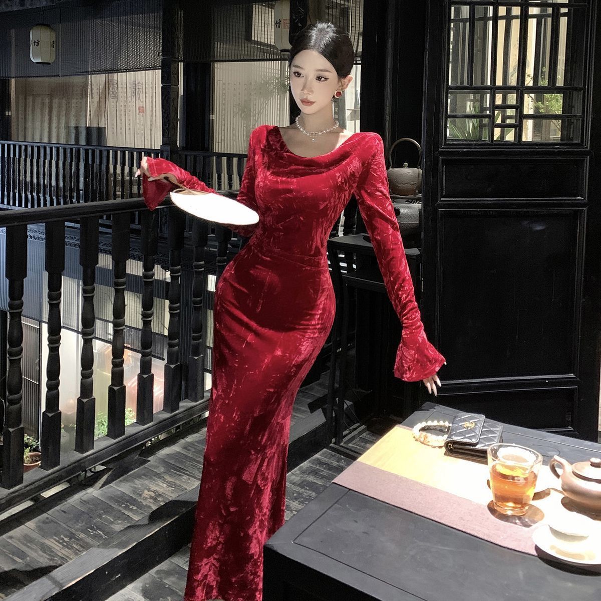 Elegant Cowl Neck Mermaid Dress Slim Fit Red Bodycon Party Gown