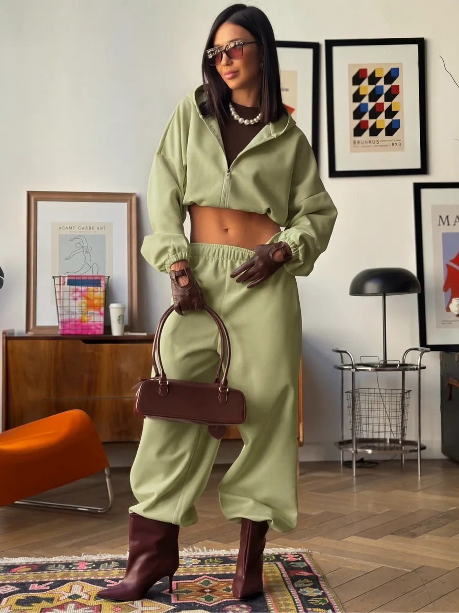 Women's Cropped Hoodie and Pants Set Oversized Loungewear