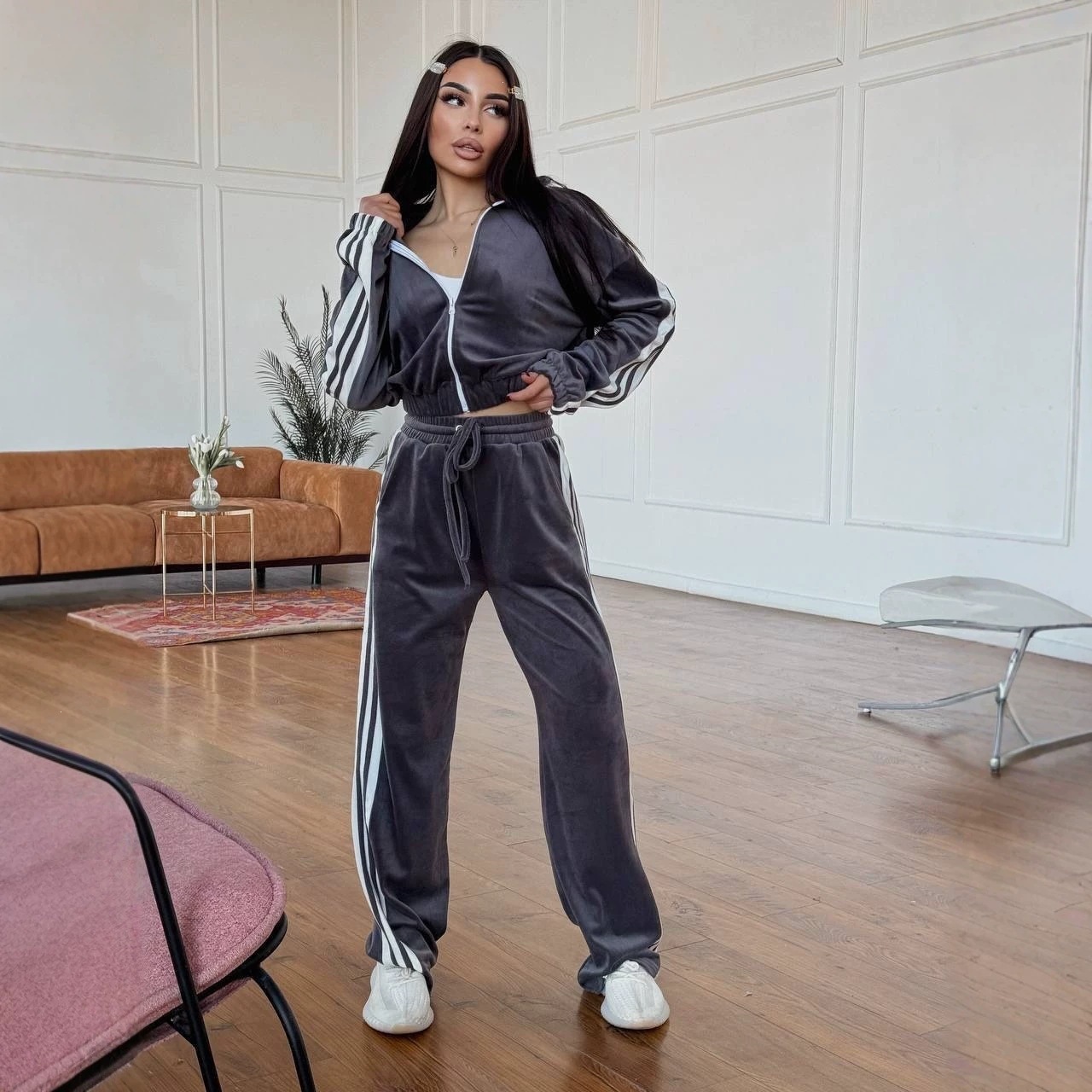 Velvet Colorblock Two-Piece Set: Zip-Up Stand Collar Jacket & Drawstring Wide-Leg Pants with Side Stripes
