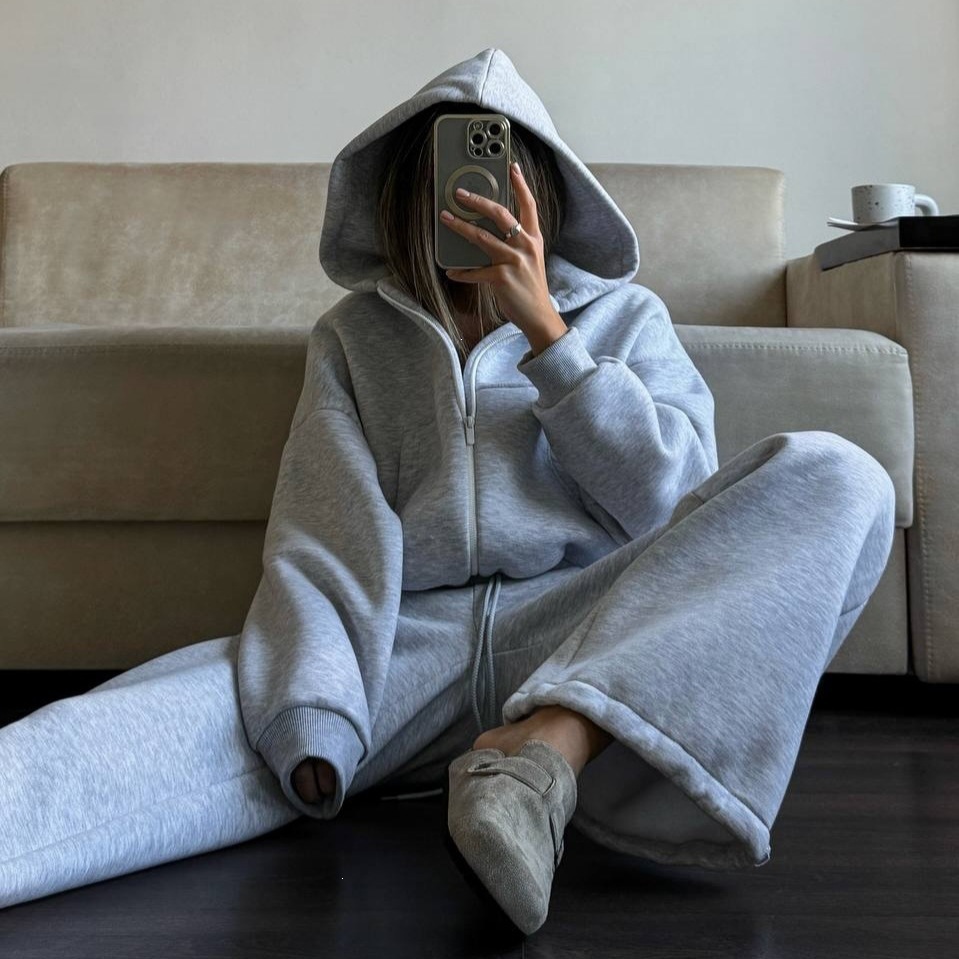 American Retro Gray Two-Piece Set: Cropped Hoodie & High-Waist Drawstring Joggers