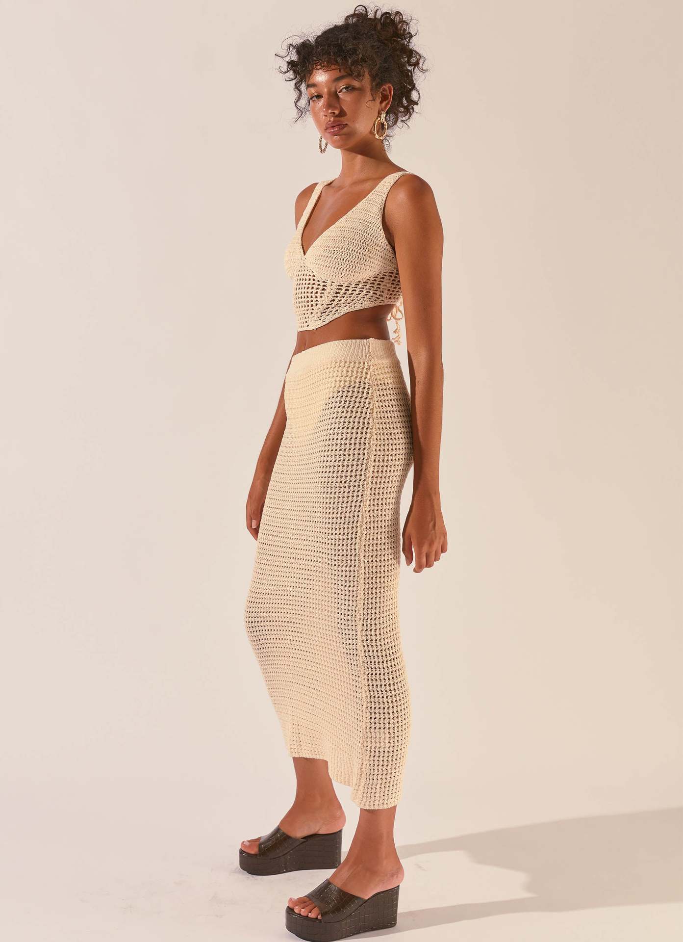Women's Knit V-Neck Sleeveless Crop Top and Bodycon Midi Skirt Set