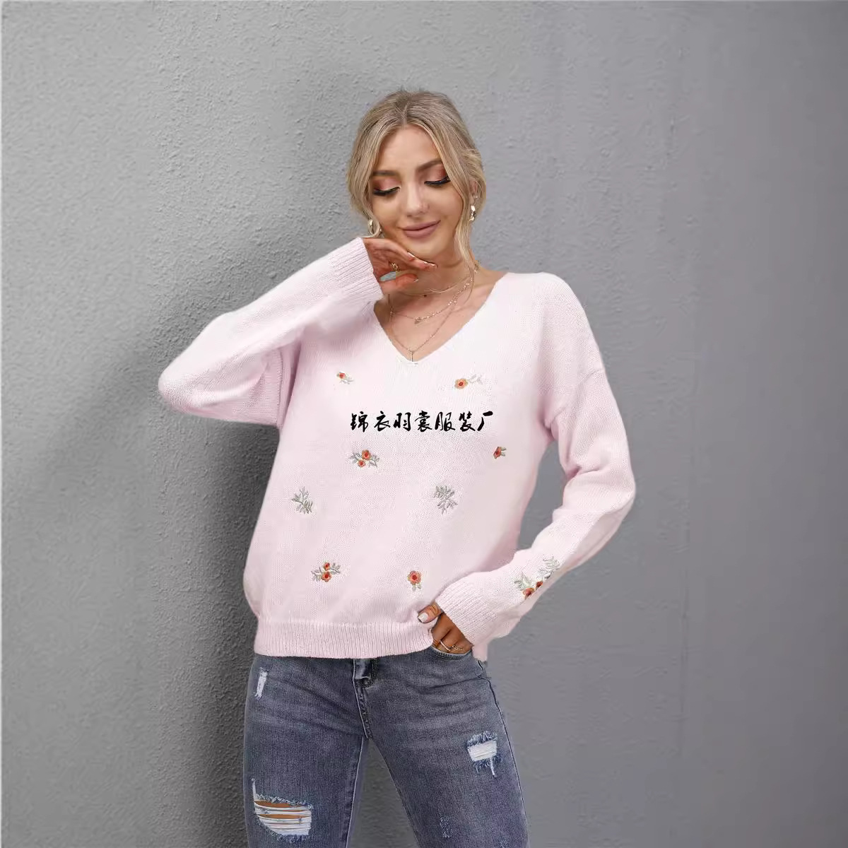 Women's V-Neck Embroidered Floral Knit Sweater Plus Size Pullover