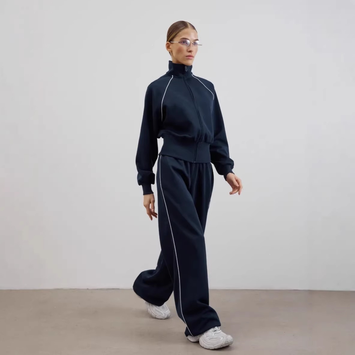 Women's Casual Commuter Two-Piece Set with Zip Cardigan and Wide-Leg Pants