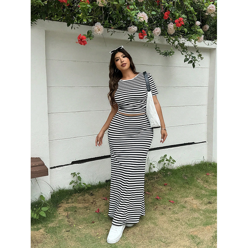 Women's Plus Size Striped Top and High-Waist Mermaid Midi Skirt Set