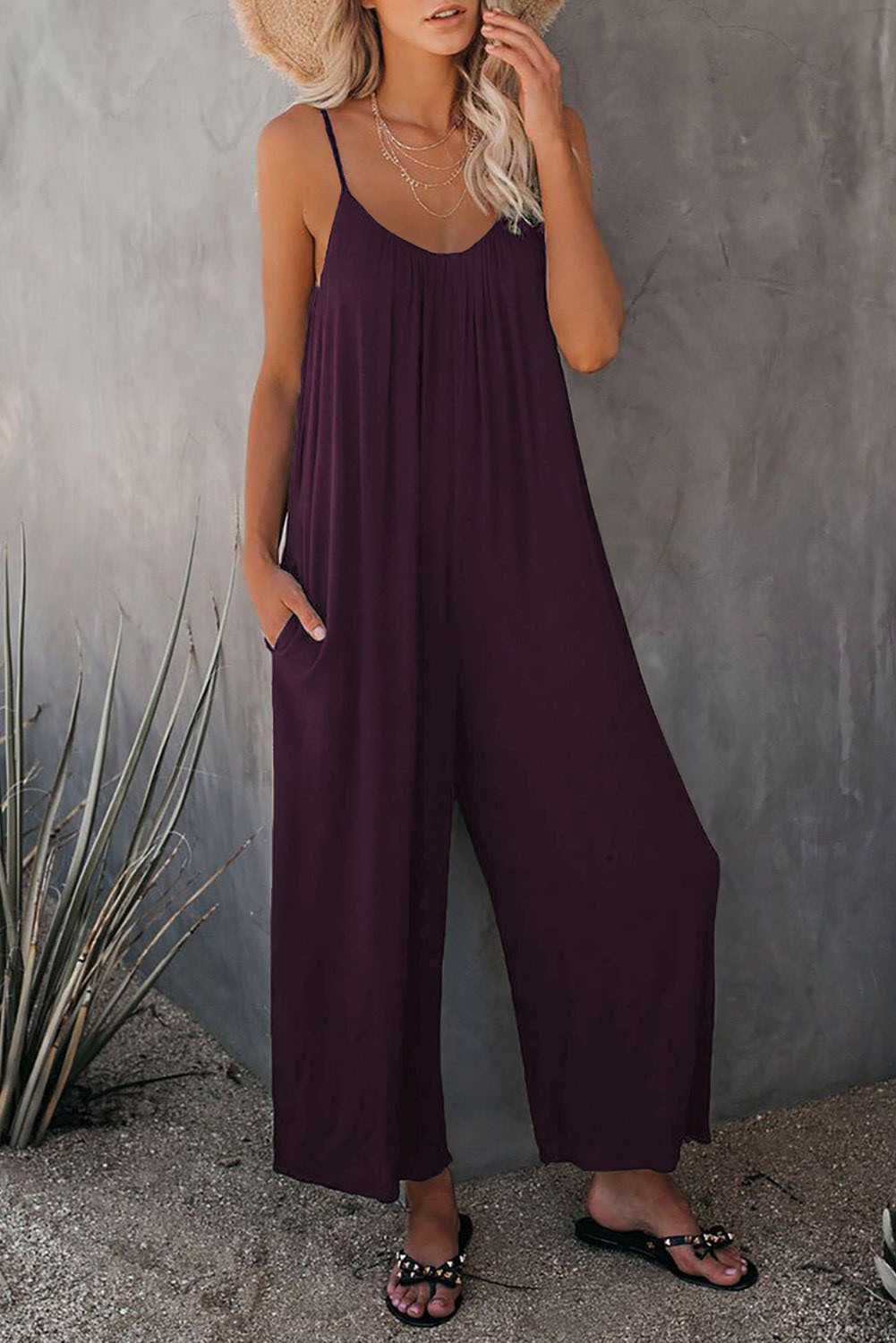 Women's Sleeveless Jumpsuit with Pockets Solid Color Casual