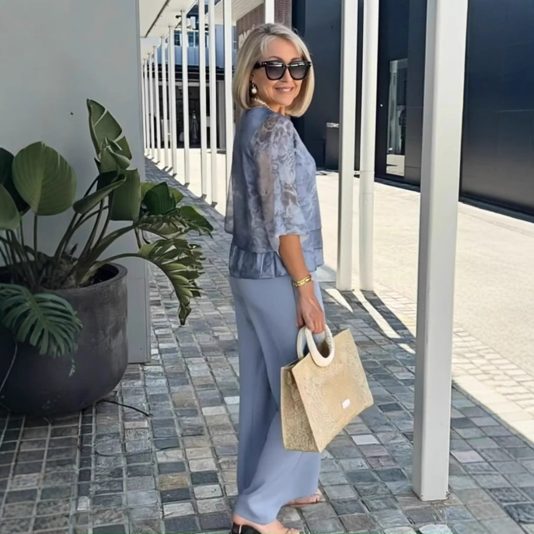 Elegant Chiffon Floral Print Two-Piece Set with Round Neck, Mid-Sleeve Top and Pants