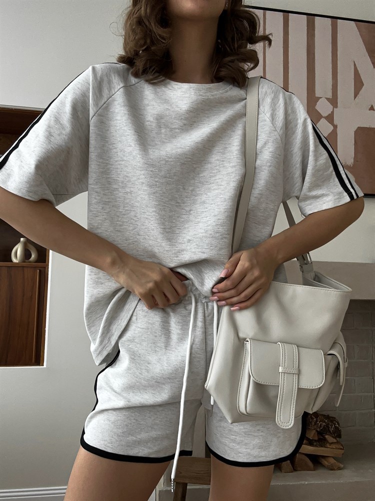 Women's Casual Two-Piece Shorts Set Solid Crew Neck Short Sleeve T-Shirt and Shorts