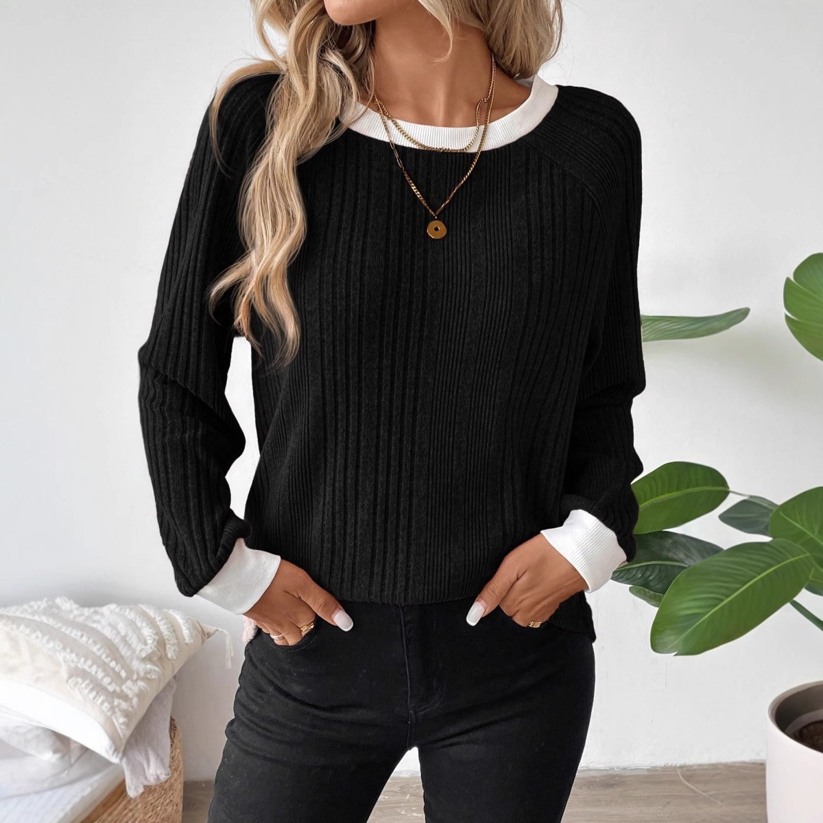 Women's Crewneck Long Sleeve Ribbed Knit Sweater Solid Color