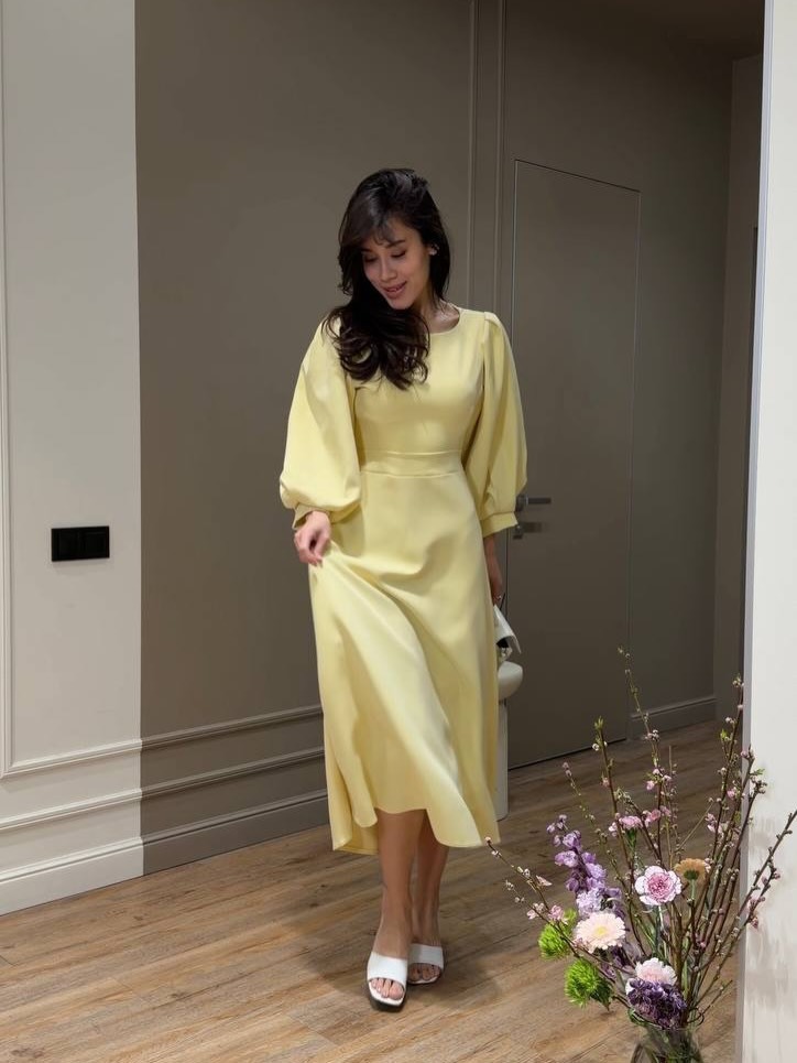 Solid Open-Back Lantern Sleeve Tie-Waist Long Dress