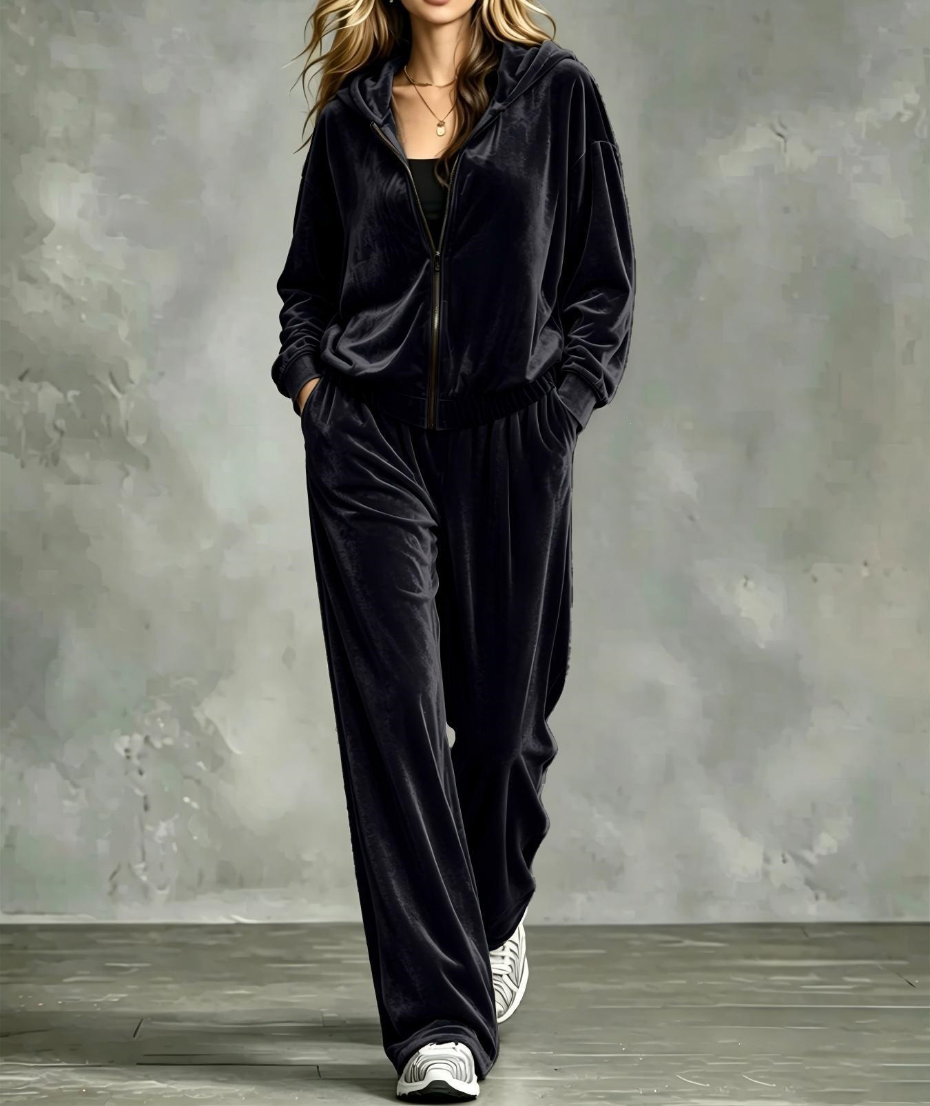 Women's Solid Zip-Up Hooded Two-Piece Sweatsuit Set