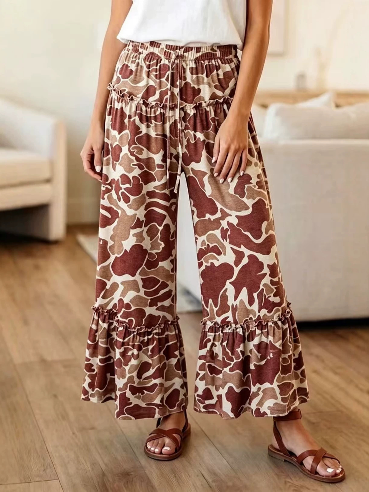 Women's Retro Camo Print Wide-Leg Pants with Elastic Drawstring Waist and Ruffle Trim