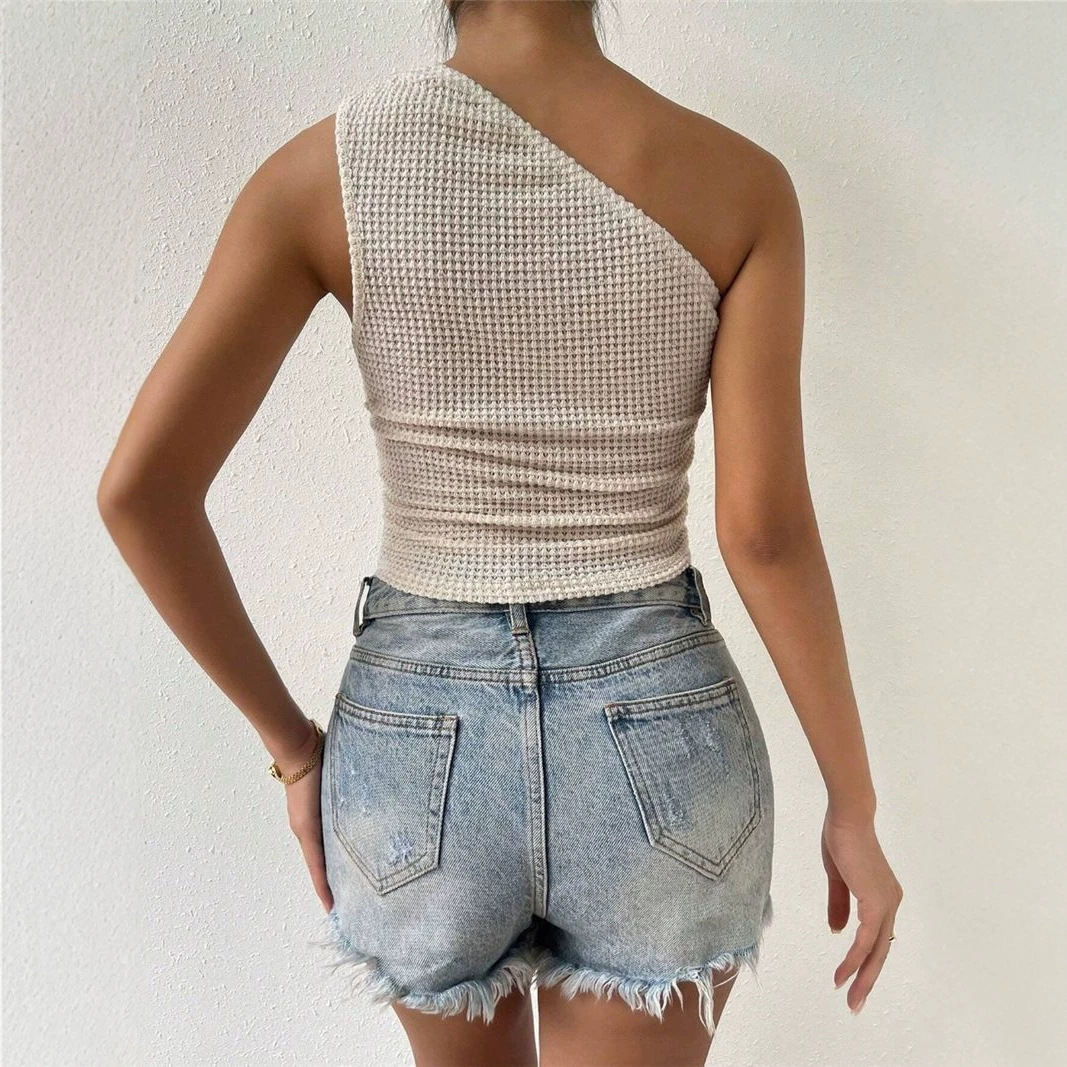 One-Shoulder Asymmetric Hem Knit Sleeveless Top