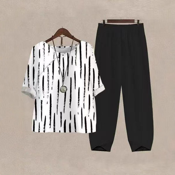 Women's Printed Two-Piece Set with Round Neck Half-Sleeve Top and Loose Pants