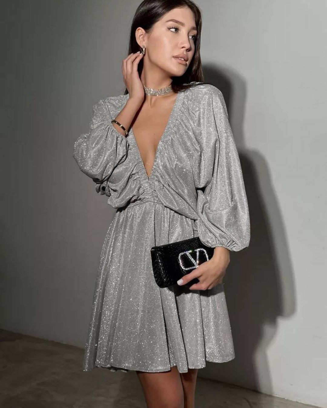 V-Neck Pleated Mini Dress Solid Color Long Sleeve High Waist