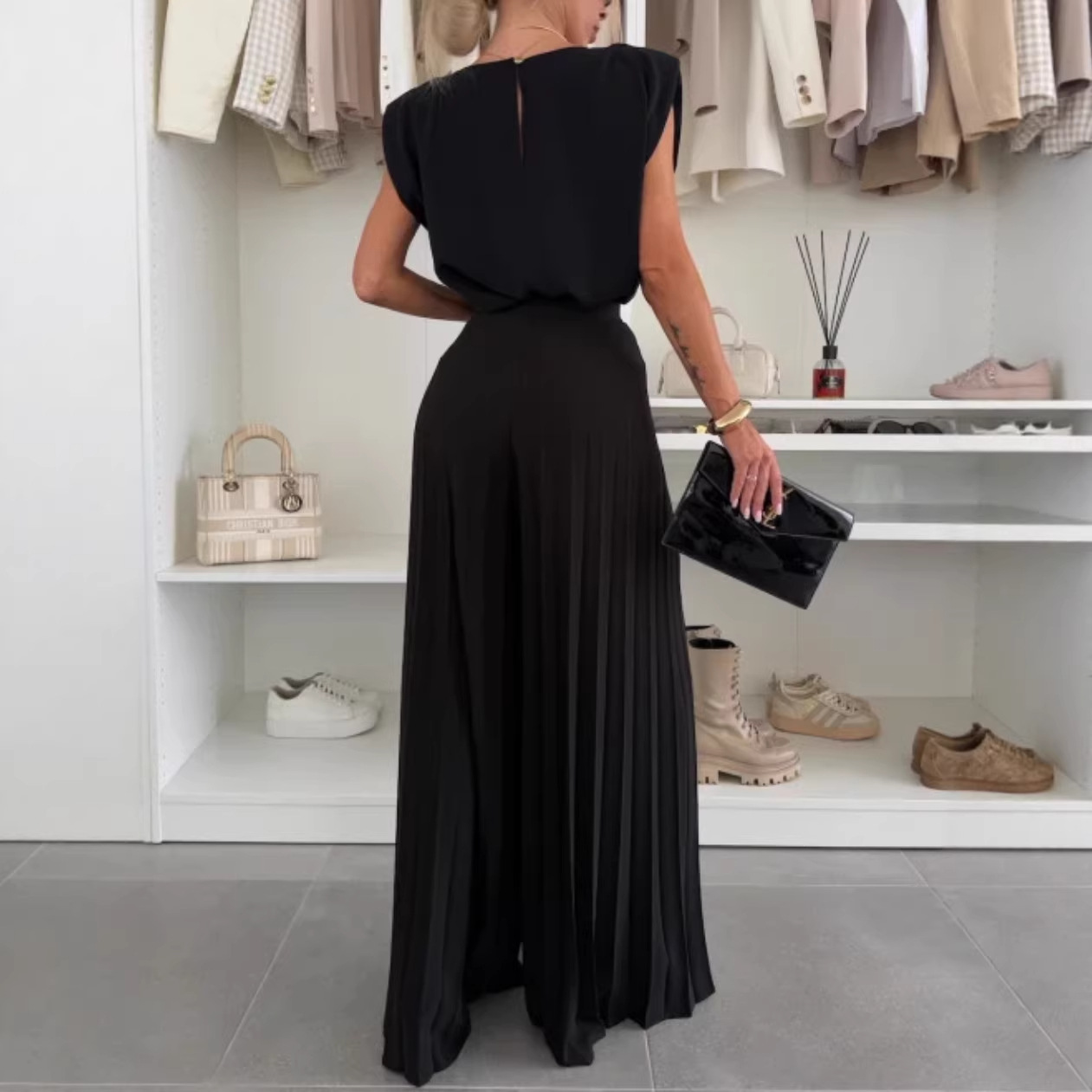 Women's Sleeveless Top and Pleated Wide-Leg Pants Two-Piece Set