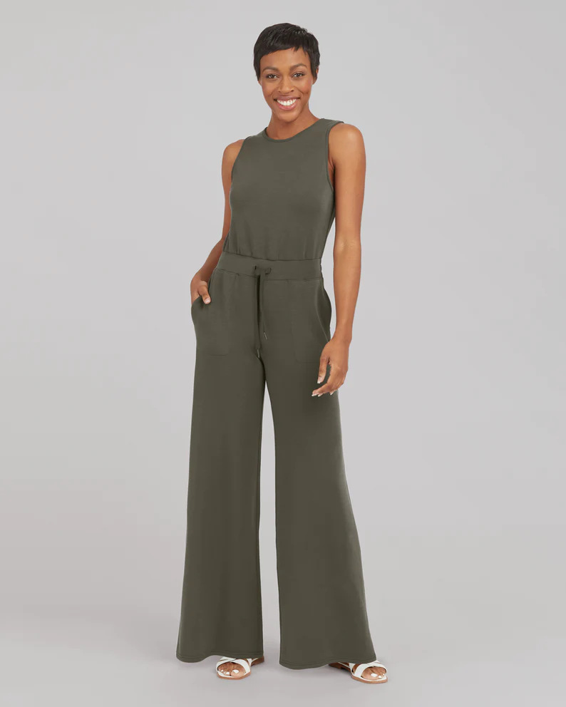 Women's Solid Color Sleeveless Tie-Waist Jumpsuit with Pockets