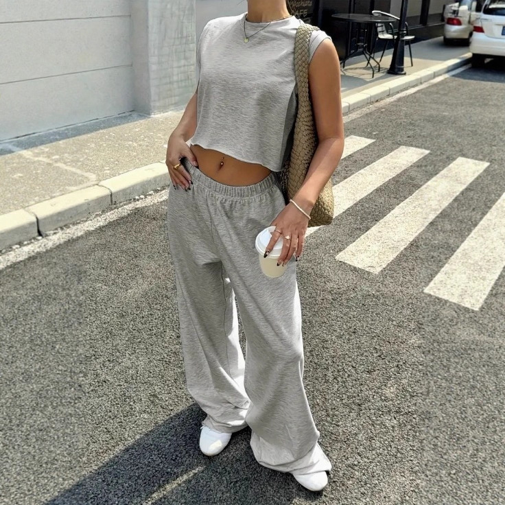 Women's Casual Wide-Leg Two-Piece Set with Round Neck Sleeveless Top and Solid Color Pants
