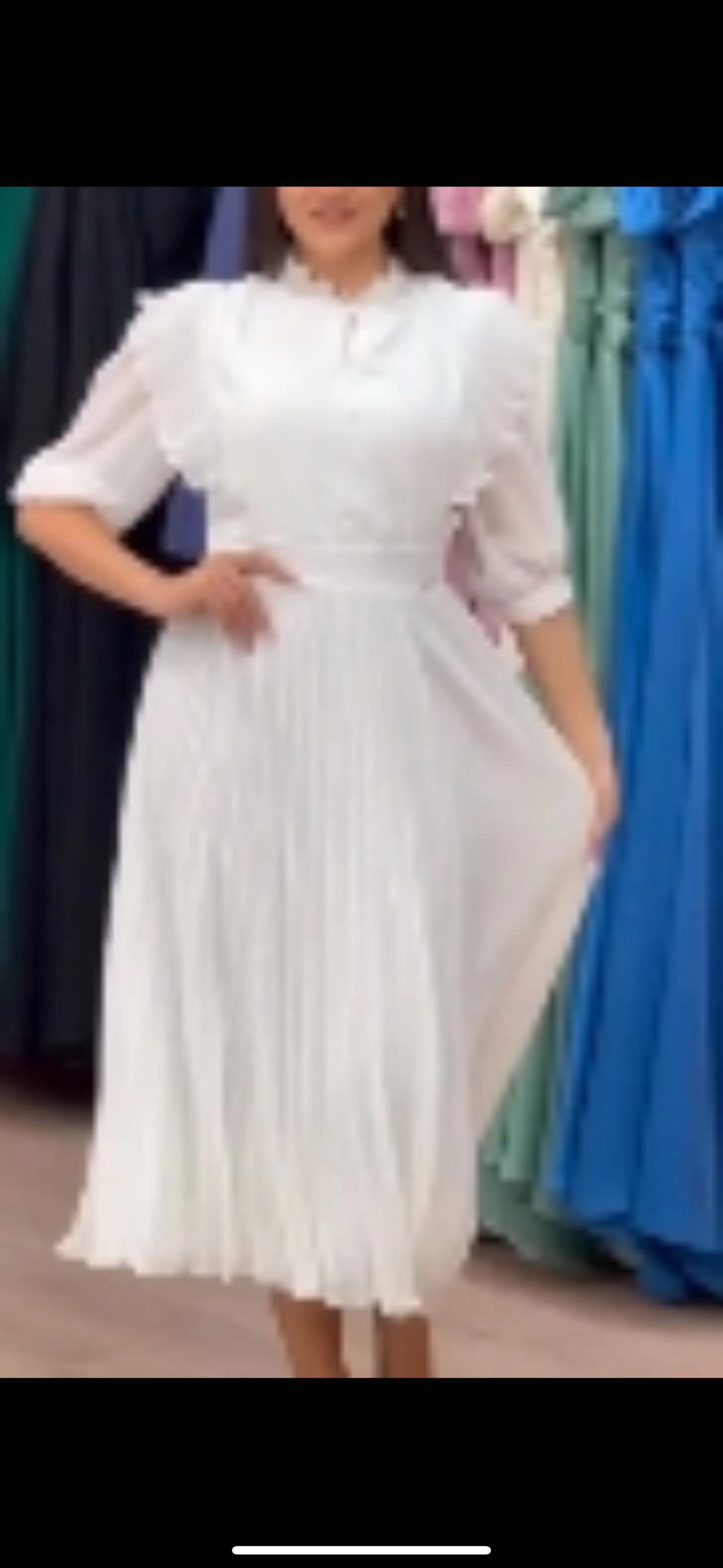 French-Style Chiffon Midi Dress with Half Sleeves and Round Neck