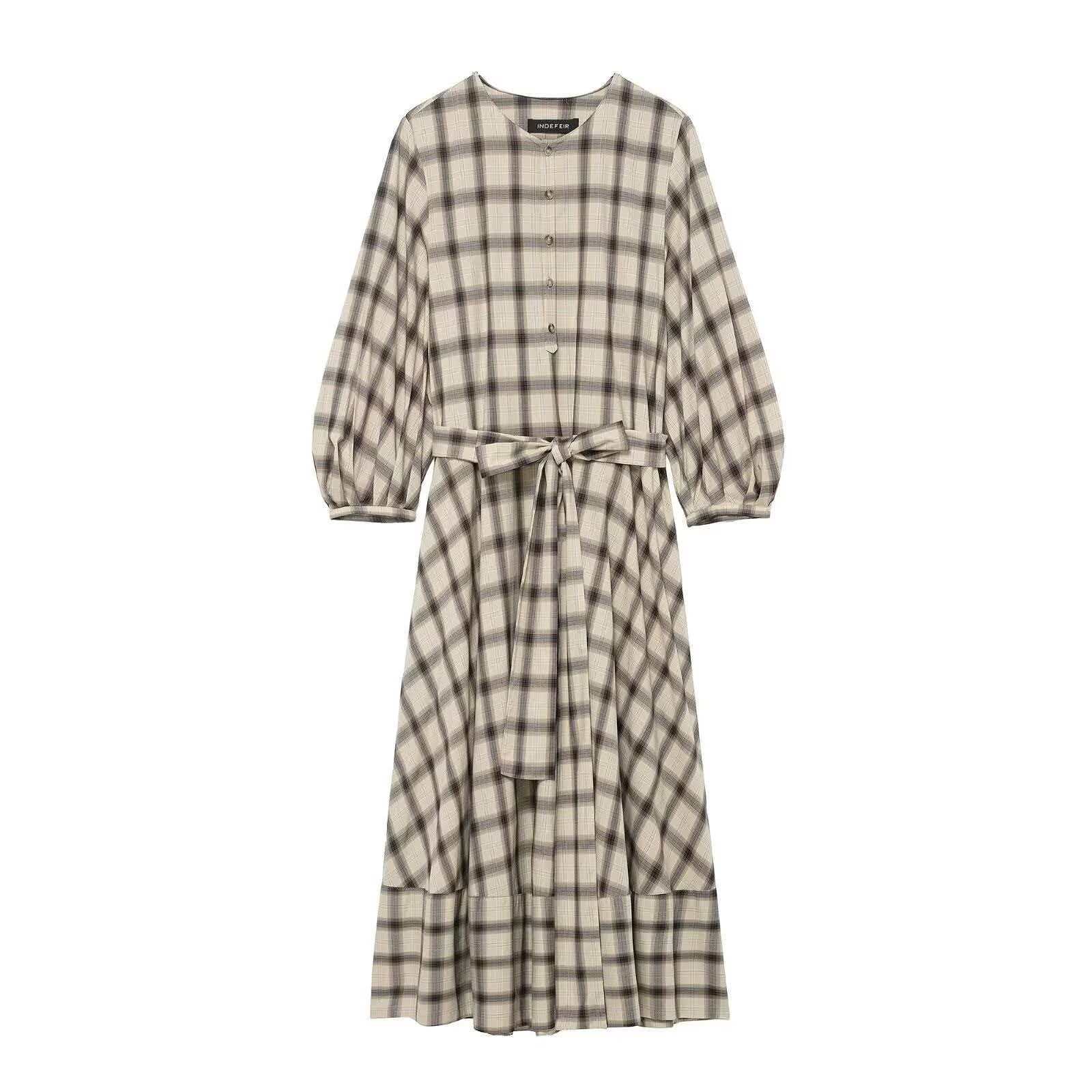 Women's Plaid Round Neck Belted Long Sleeve Dress