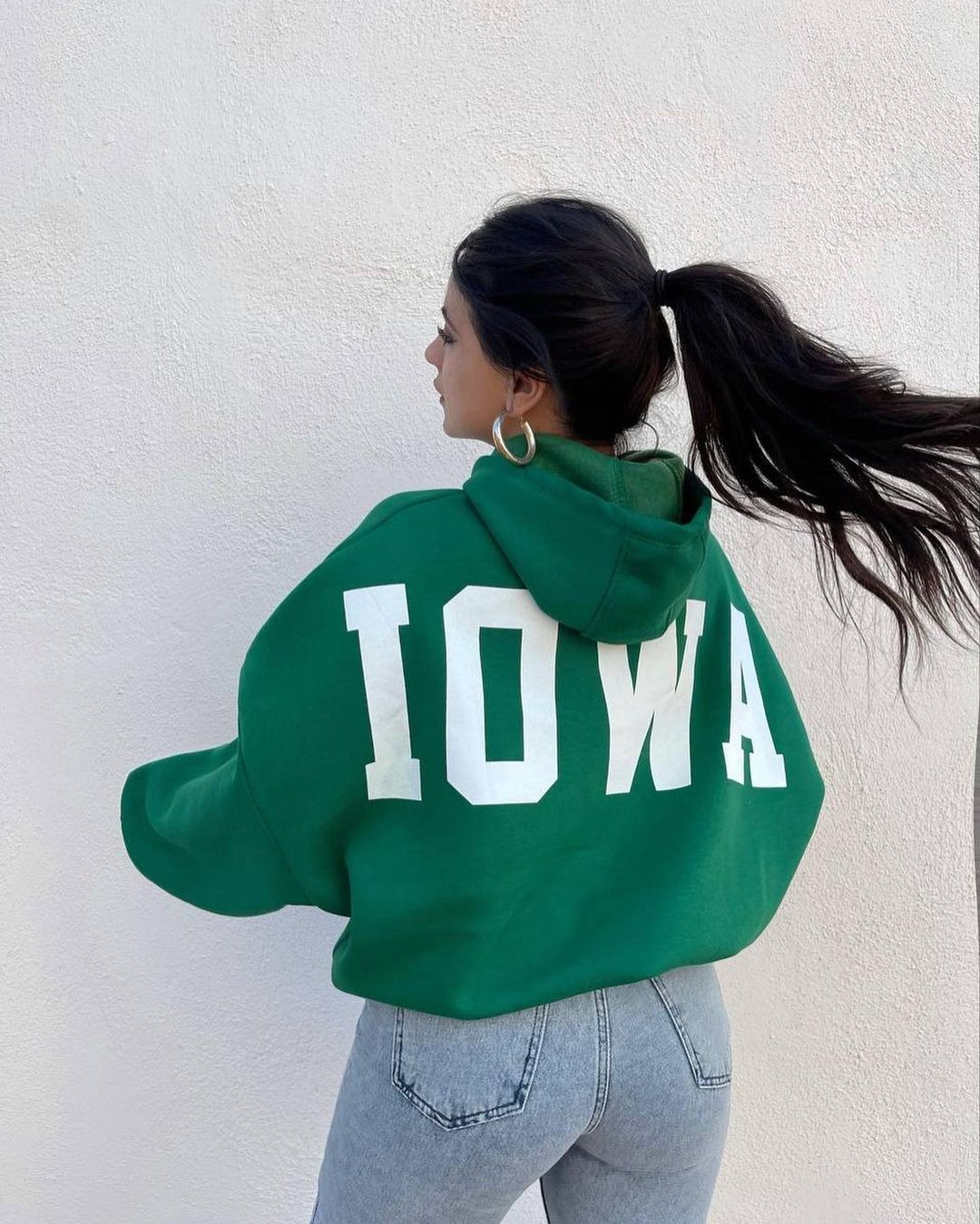Fleece-Lined Hooded Graphic Cropped Sweatshirt for Women