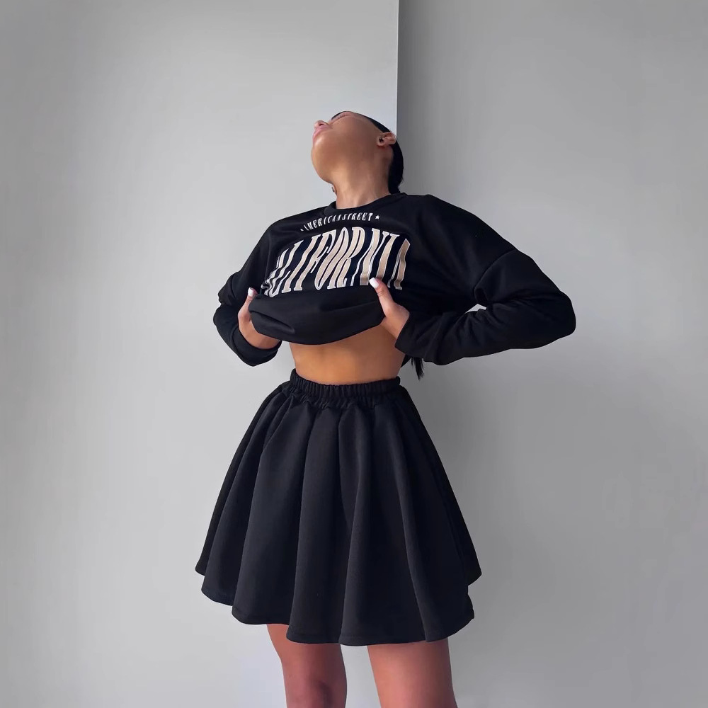 Loose Fleece-Lined Printed Pullover Top with Pleated Mini Skirt Set