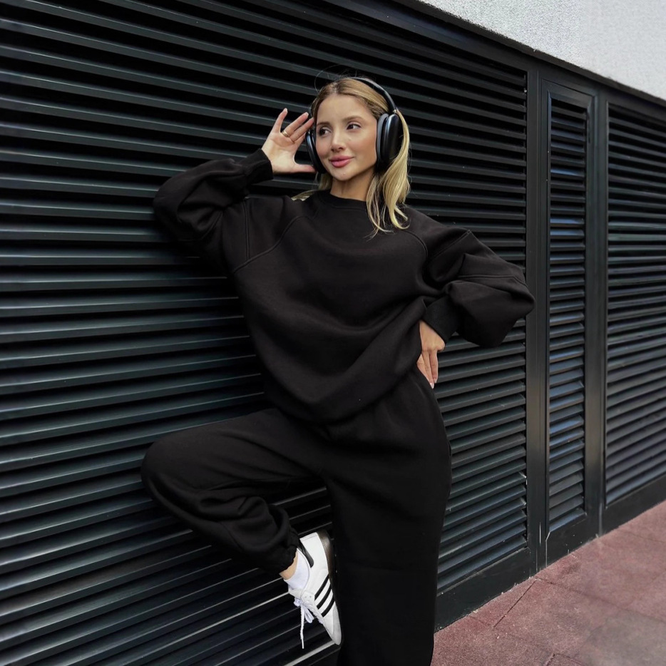 Women's Oversize Crewneck Long Sleeve Sweatshirt and Drawstring Pants Set