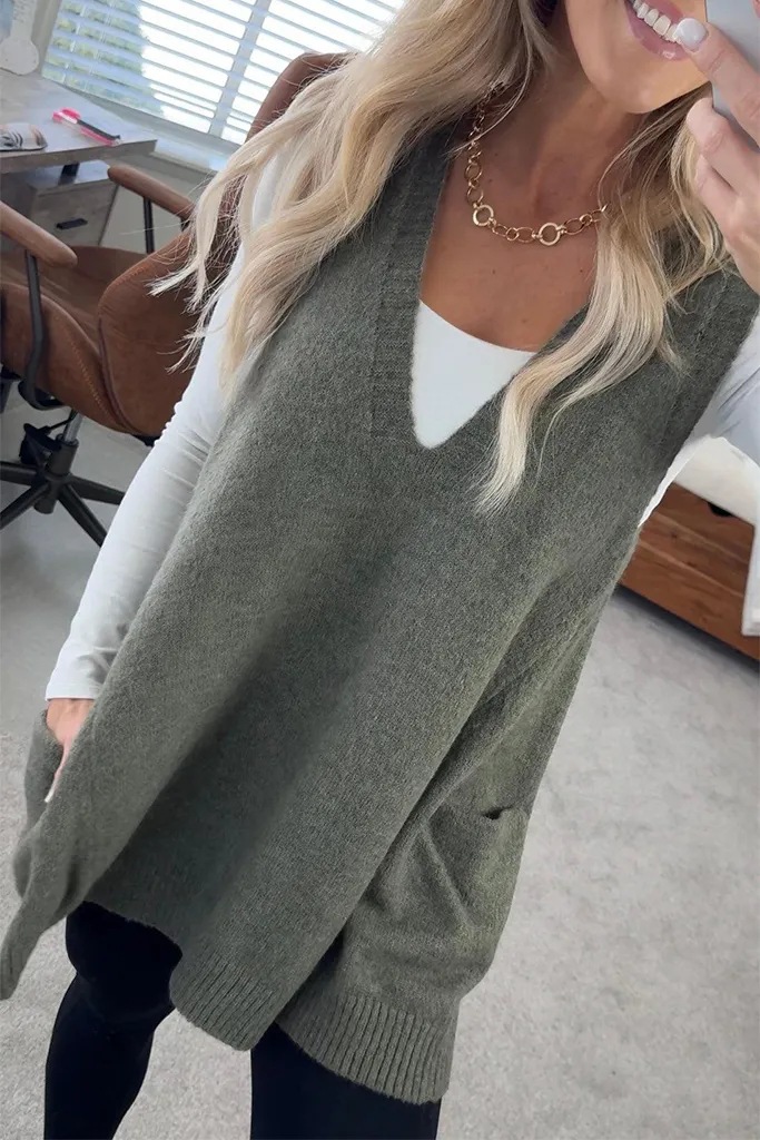 Women's V-Neck Pocket Knit Vest Sleeveless Sweater