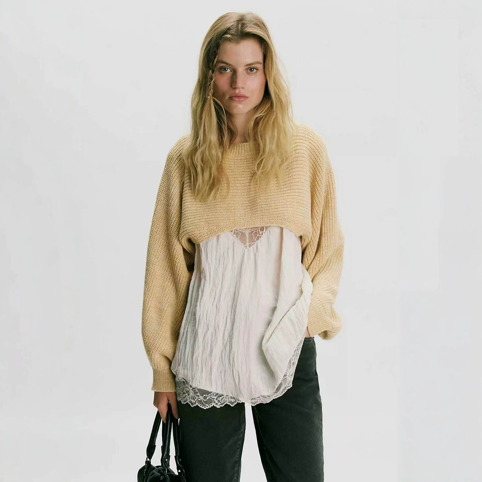 Women's Knit Round Neck Pullover Sweater with Raglan Sleeves