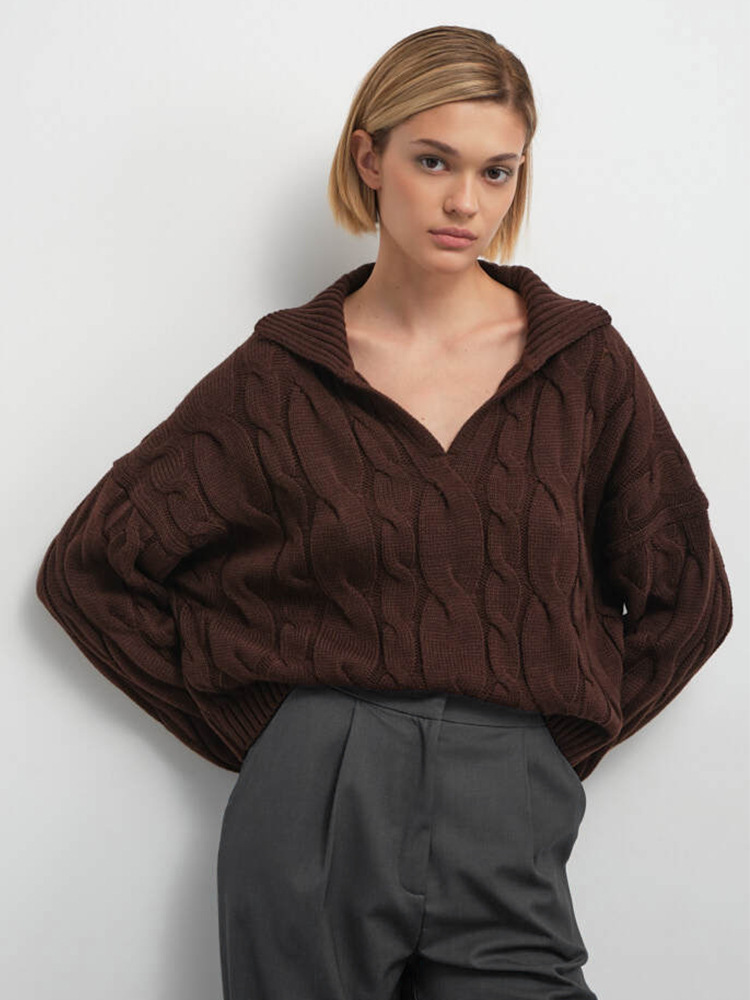 Relaxed Knit Sweater with Collar, Thick Commuter Pullover