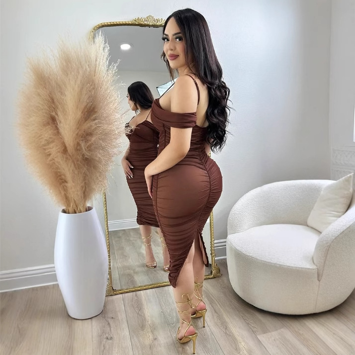 Women's Sleeveless Strapless Ruched Bodycon Solid Color Midi Dress