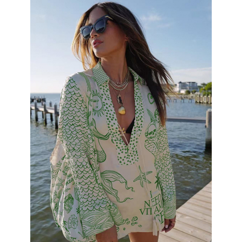 Printed Low-Neck Long-Sleeve Shorts Two-Piece Set