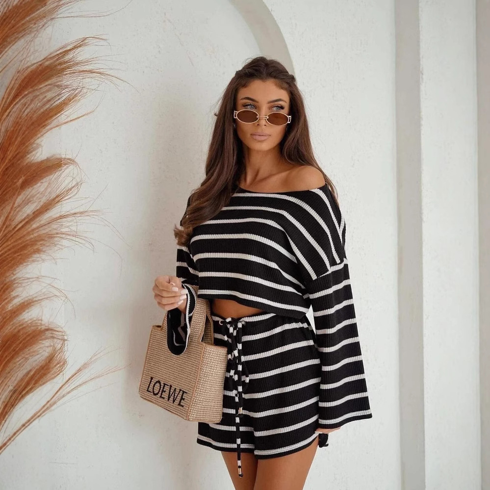 Women's Off-Shoulder Long Sleeve Shorts Two-Piece Set