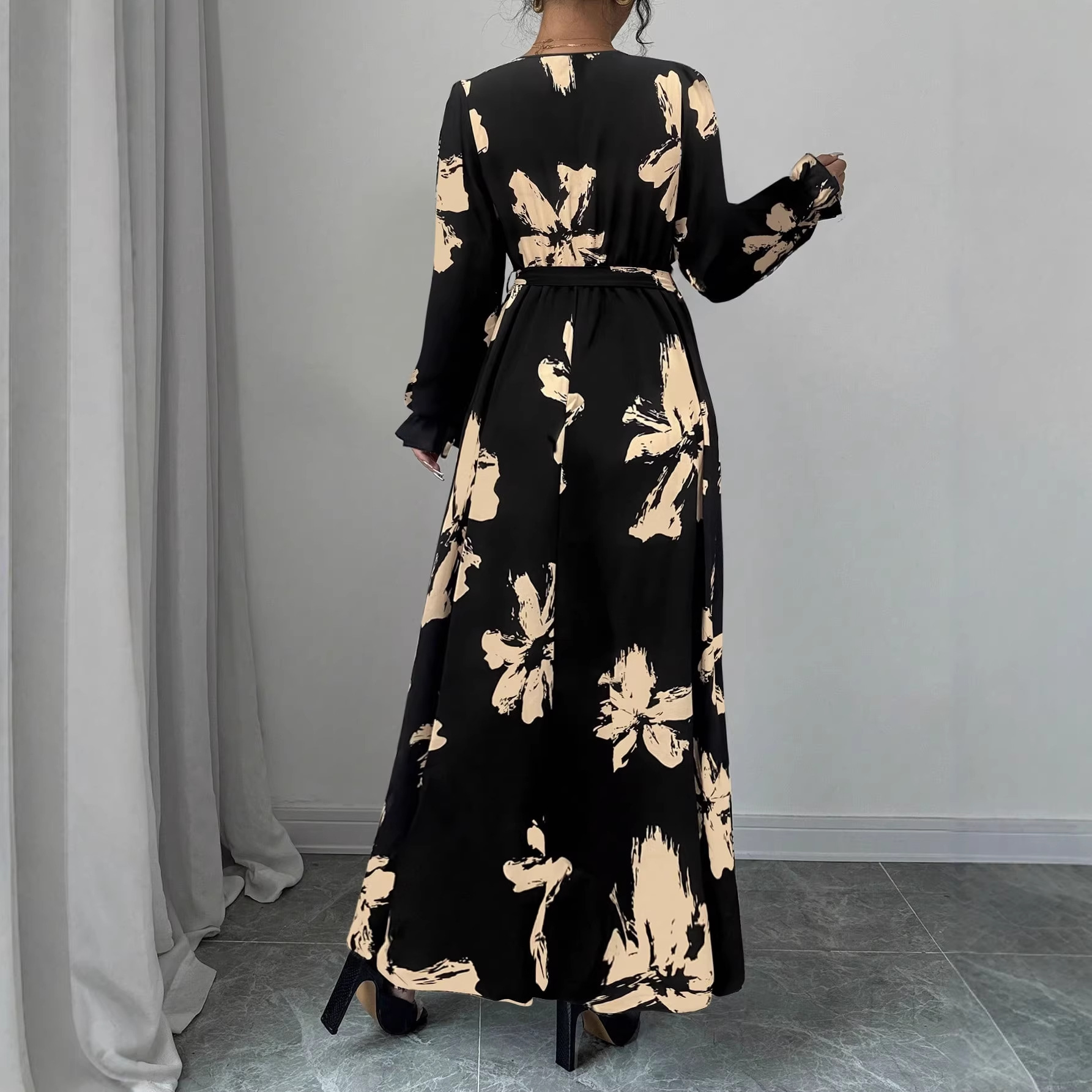 Women's Floral Print V-Neck Waist-Cinched Midi Dress
