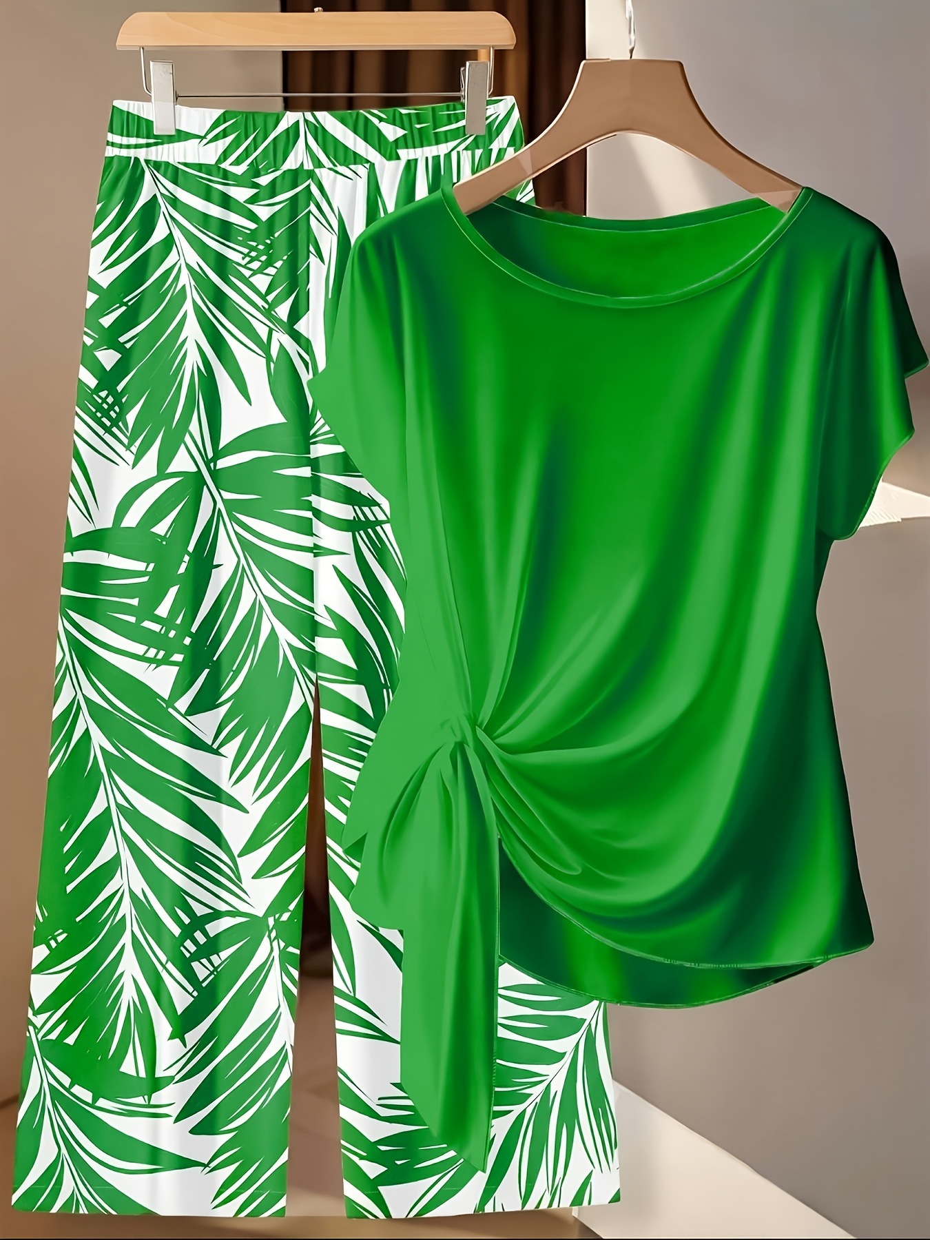 Floral Print Short Sleeve Top and Pants Set