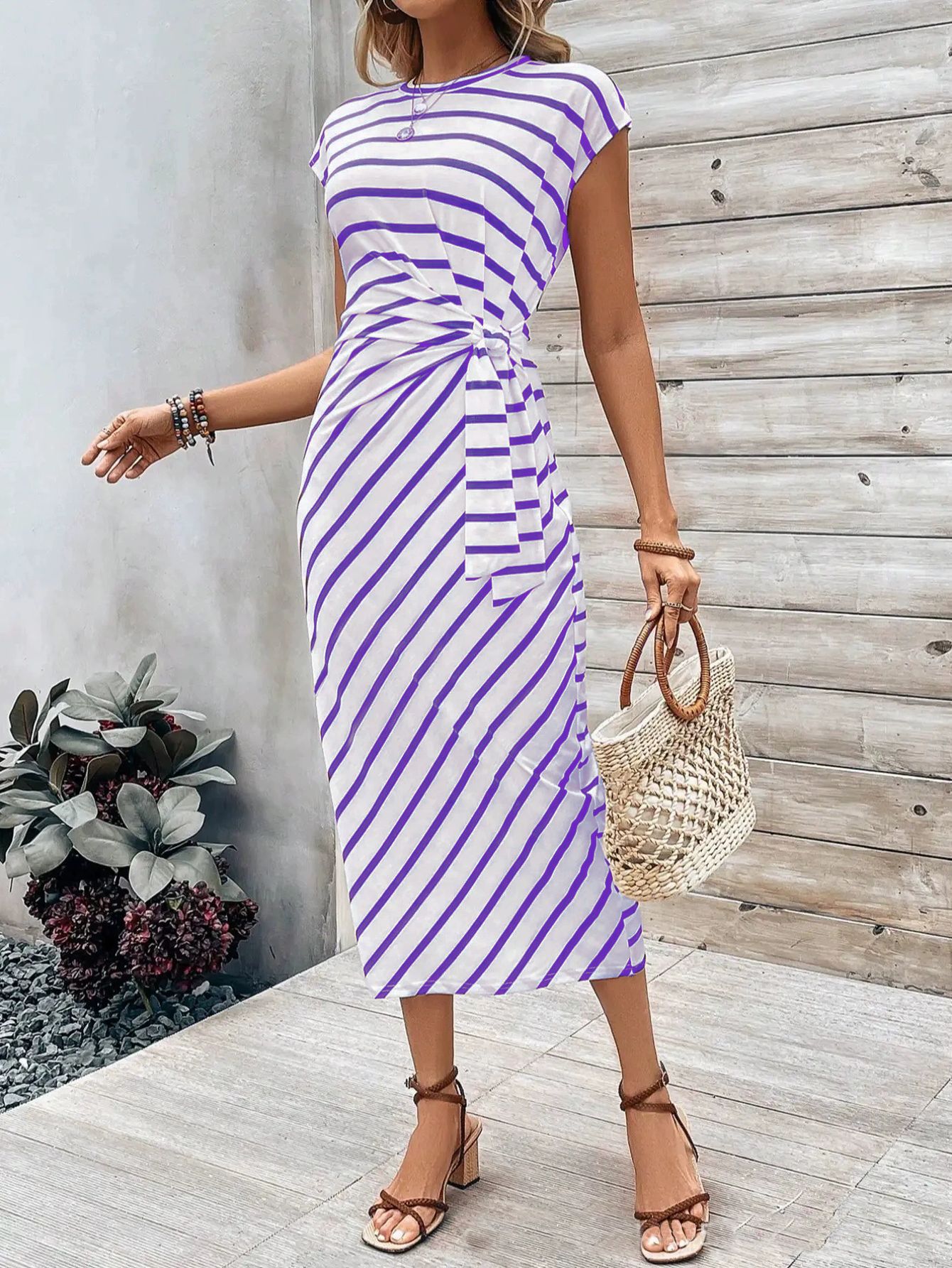 Elegant Striped Round Neck Short Sleeve Long Dress with Waist Tie