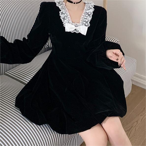 Retro Velvet Little Black Dress with Bow, Plus Size Slimming Mini Dress