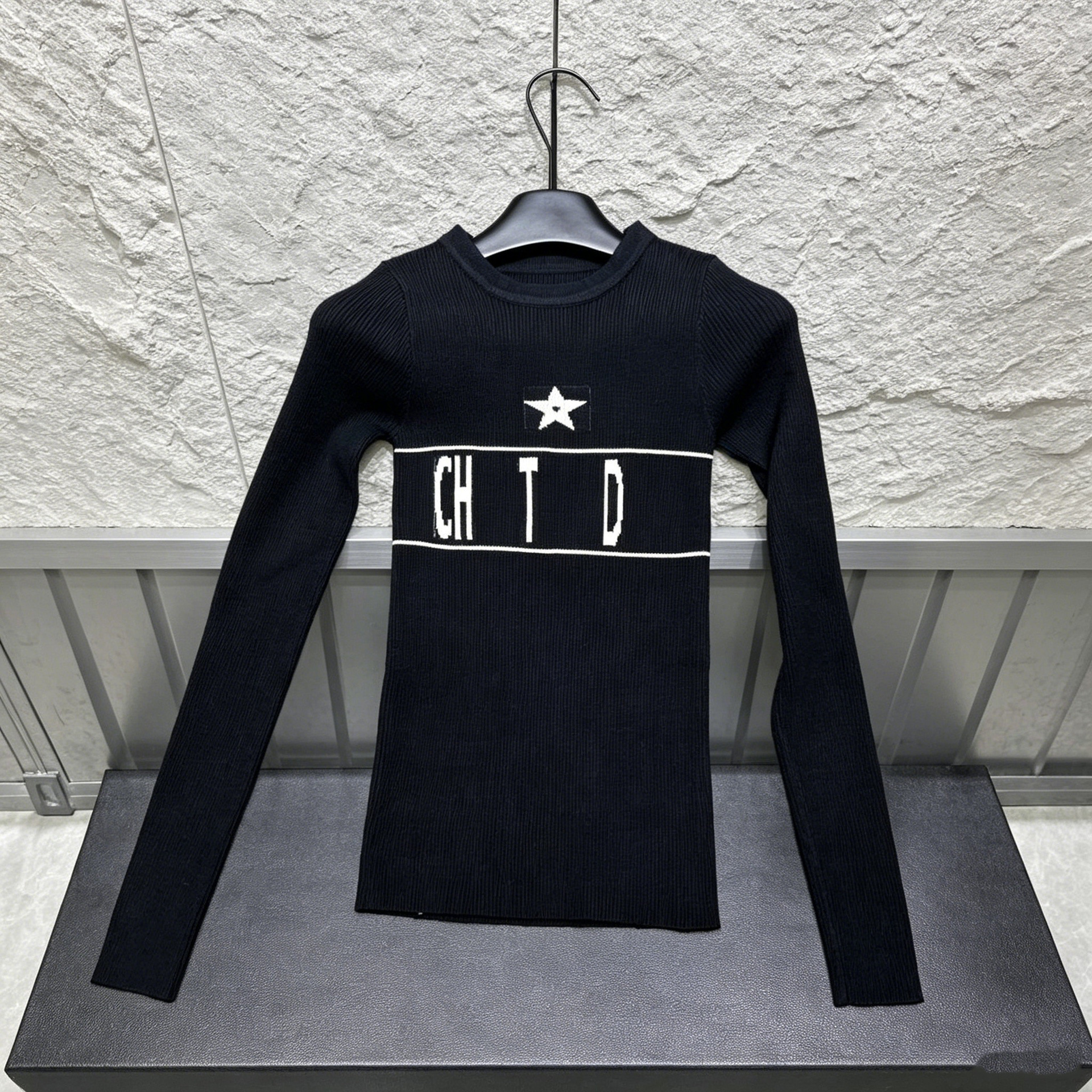 Letter Star Knit Long-Sleeve Crewneck Pullover Top