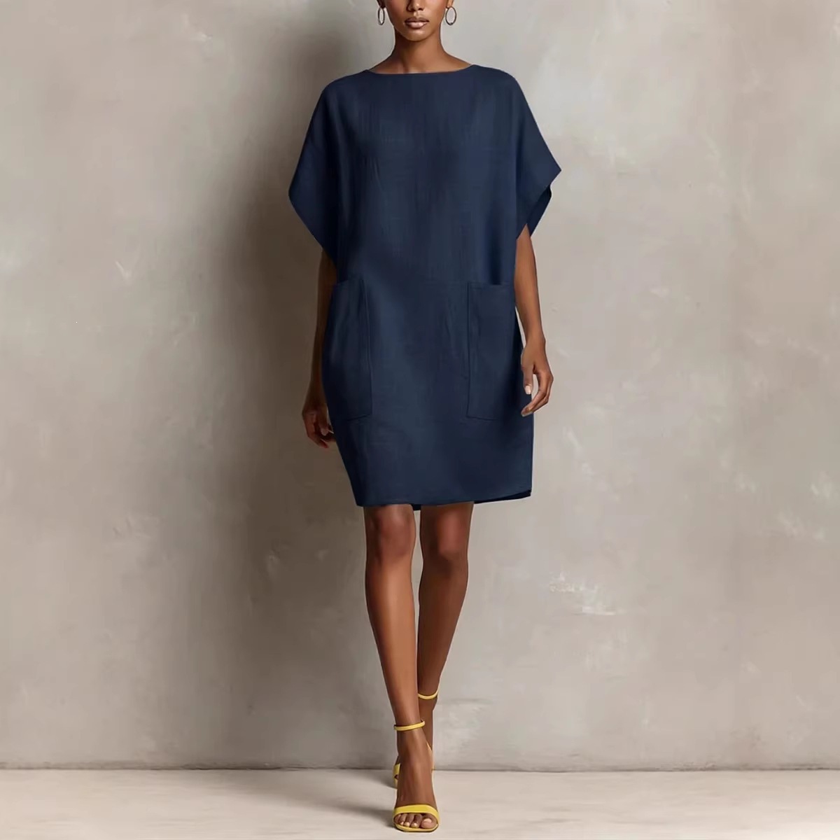 Women's Round Neck Short Sleeve Solid Color Dress with Pockets