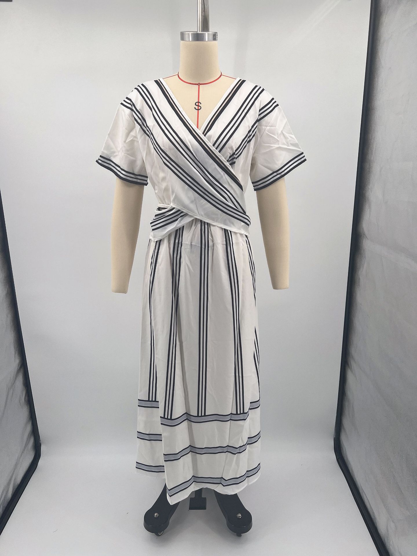 Women's V-Neck Short Sleeve Pleated Maxi Dress Summer Vacation